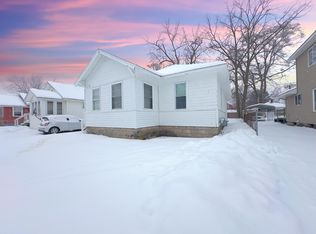 1104 E Larch Ave, Muskegon, MI 49442