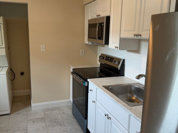 212 Sawmill Rd