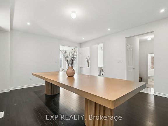 4th image of 285 Chippewa Ave