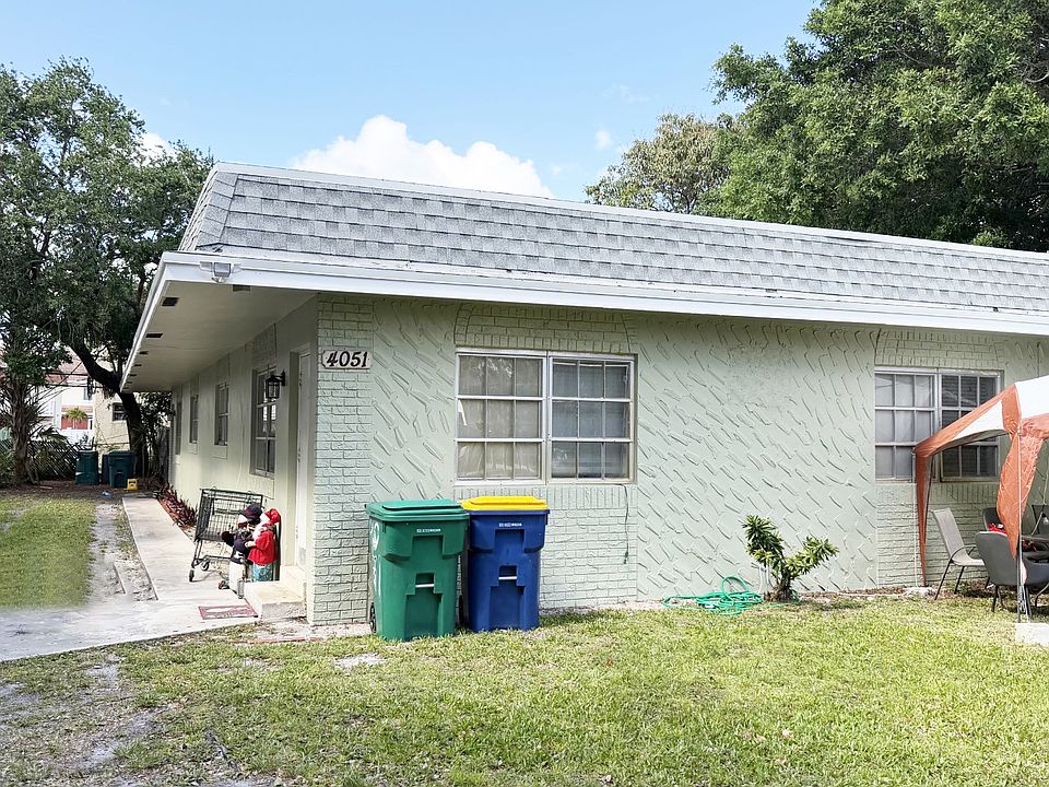 1st image of 4051 SW 54th Ct #3