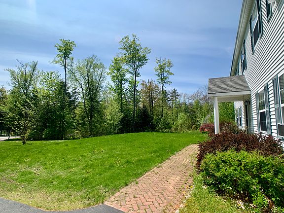 2nd image of 13 Tufts Ln