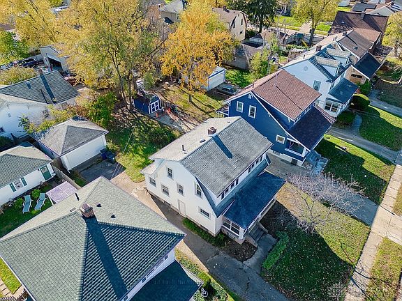 3rd image of 904 Sunnyview Ave