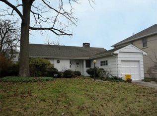 333 Grant Ave, Woodmere, NY 11598