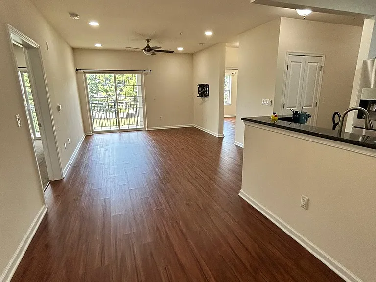 826 Strassle Way — Photo 29