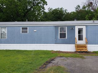 1735 N Battlebell Rd, Highlands, TX 77562