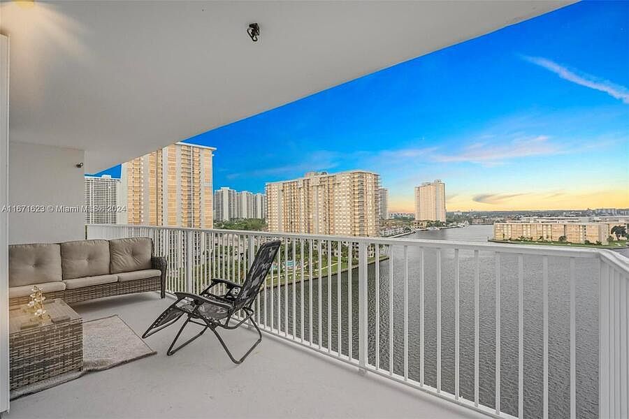 1st image of 2851 NE 183rd St APT 1116E