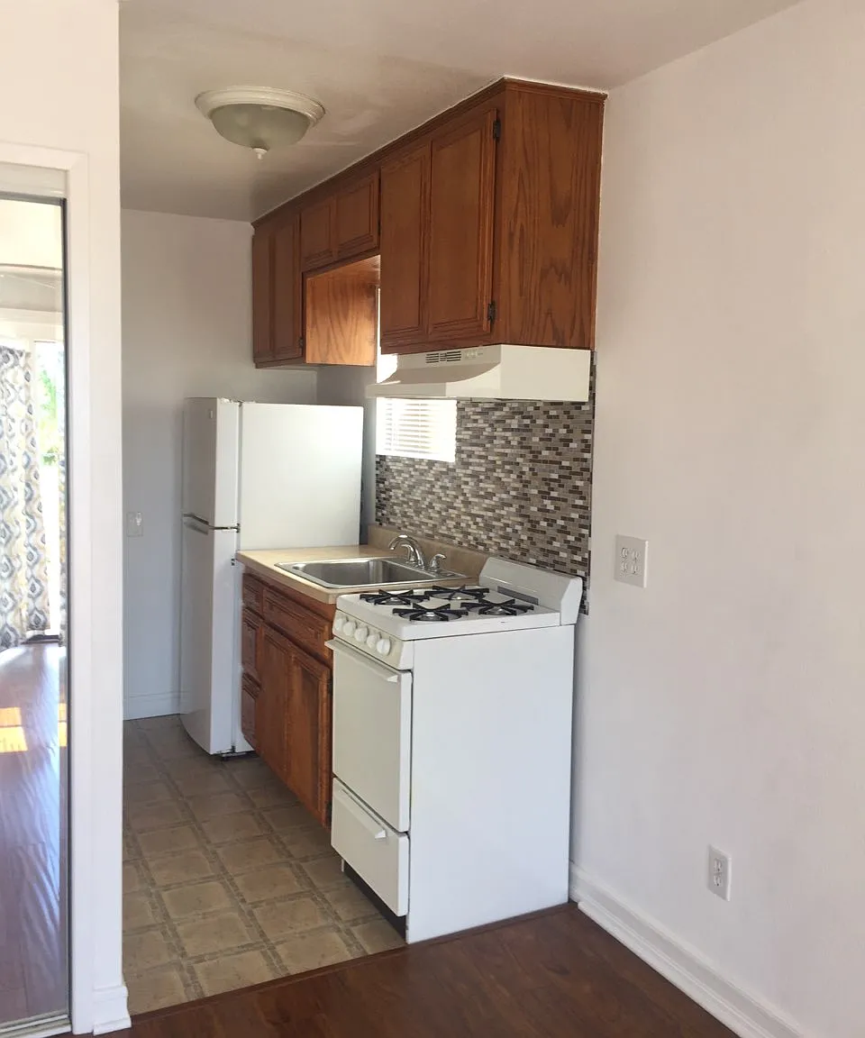 1217 San Bernardino Ave — Photo 4
