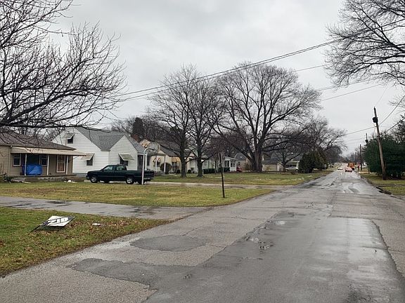 4th image of 142 Rockdale Ave