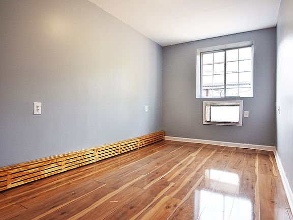 2nd image of 1619 Pacific St #1