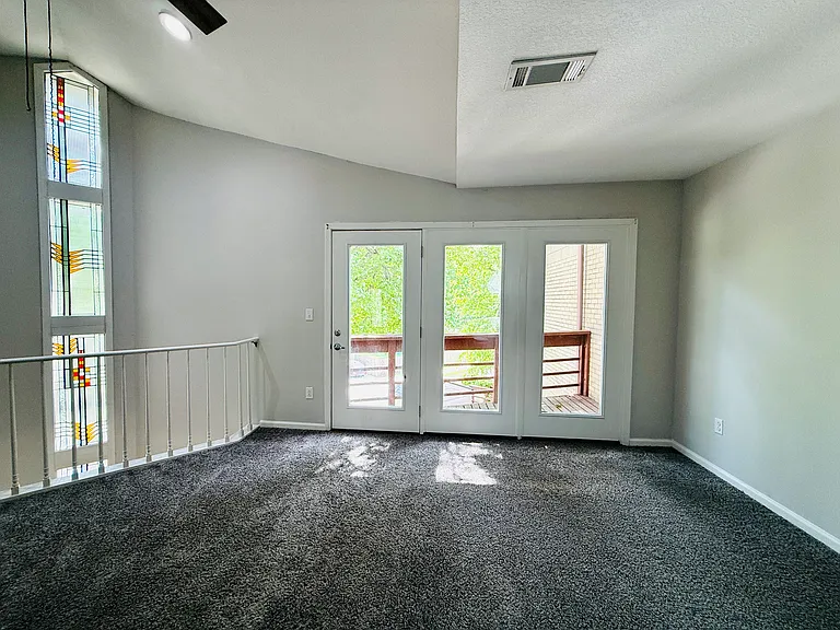501 Vine St #A — Photo 14