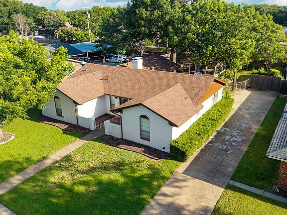 3rd image of 8348 Hillside Dr
