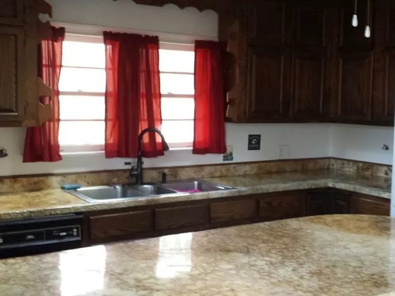 2501 Norris Ln — Photo 4