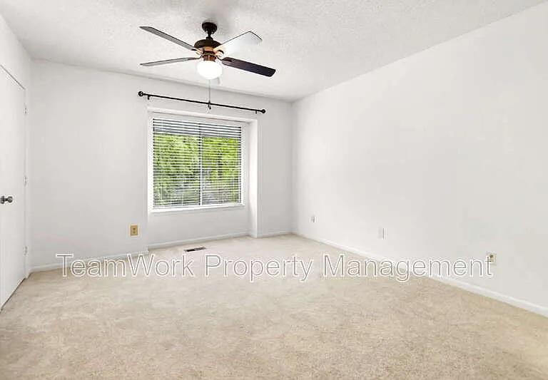1161 Shadow Lake Cir #E — Photo 22