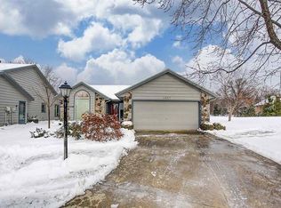 4827 Crystal Ridge Cv, Fort Wayne, IN 46835