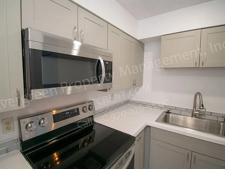 1705 Heatheridge Rd #M301 — Photo 6