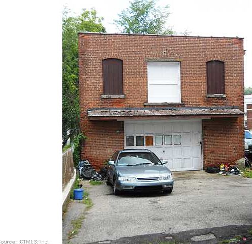 2nd image of 42 Hill St