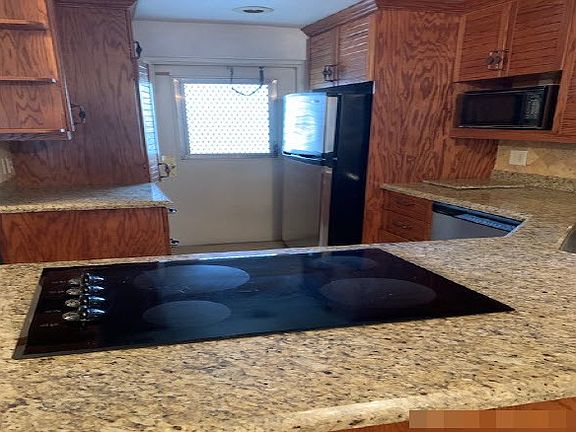 3rd image of 410 N Federal Hwy APT 119
