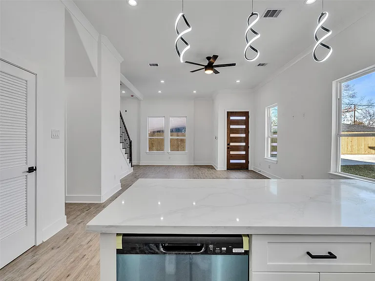 5128 Clover St #B — Photo 13