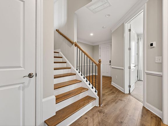 3rd image of 804 Patriot Summit Ln