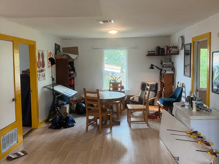 1603 Deloney St #A — Photo 4