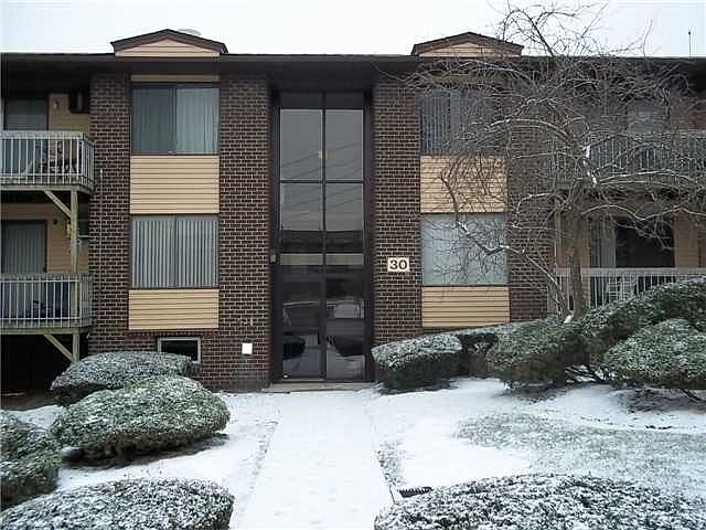 1st image of 306 Country Club Ln