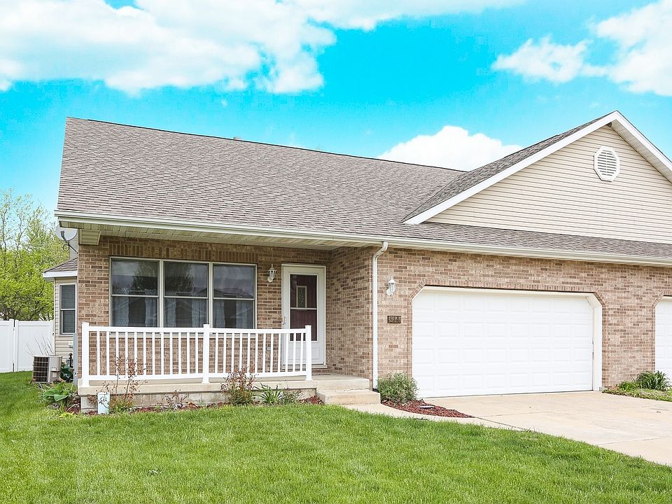 1st image of 914 Waterford Ct Unit 914
