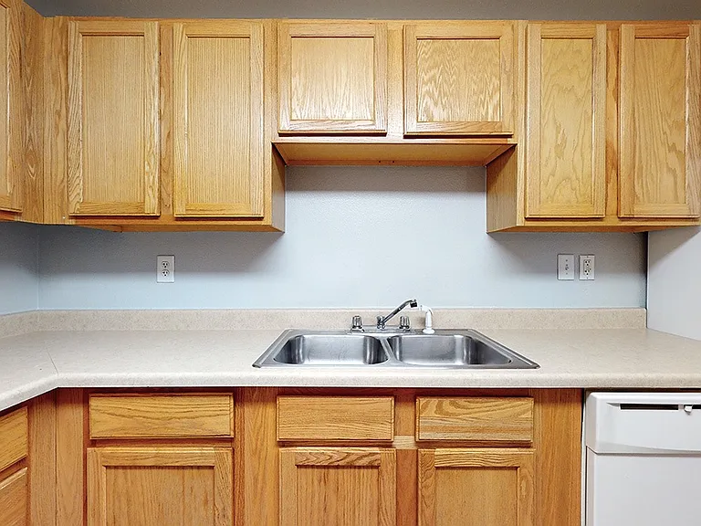901 W 10th Ave — Photo 16