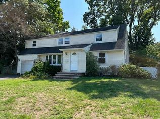 37-02 Linwood Rd, Fair Lawn, NJ 07410