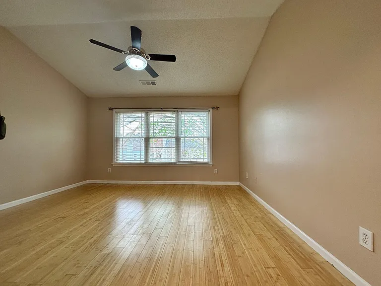 4208 Pentworth Ln NW — Photo 21