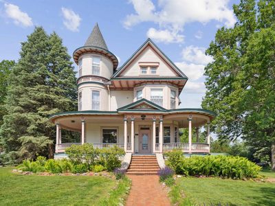 309 Upper Broadway St, Decorah, IA, 52101