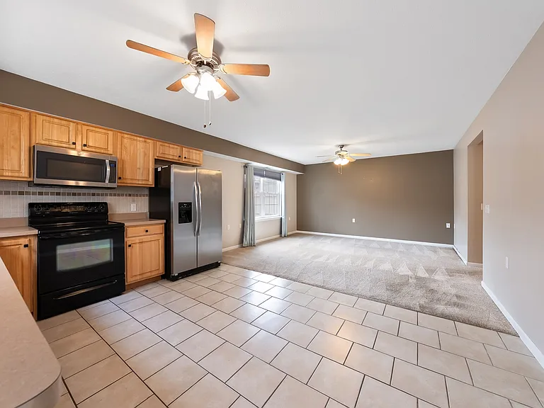 11541 Riverview Ct #13 — Photo 2