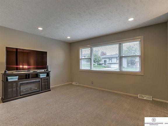 5th image of 2619 N 123rd Cir