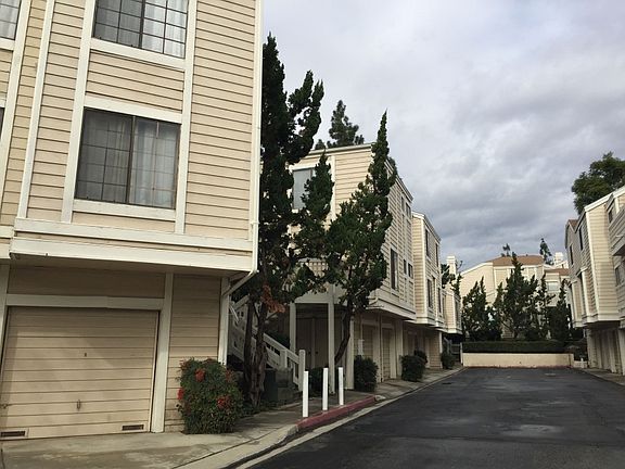 3rd image of 4900 N Grand Ave APT 145