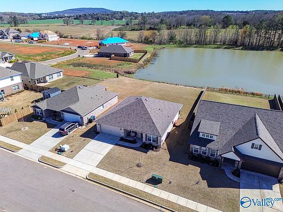 4th image of 176 Beaver Brook Pl