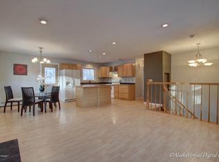 2962 Glacier St, Anchorage, AK 99508