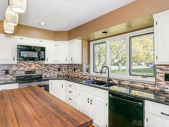 5th image of 8253 E Greenbriar Ct