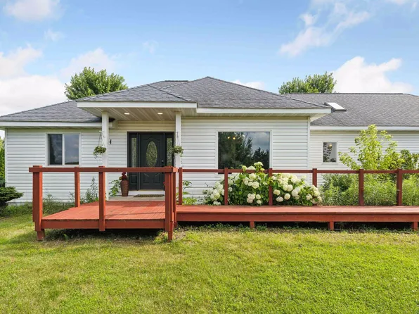 1403 136th Ave, New Richmond, WI 54017
