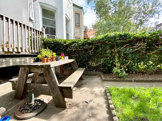 Rented by Owner | media 11