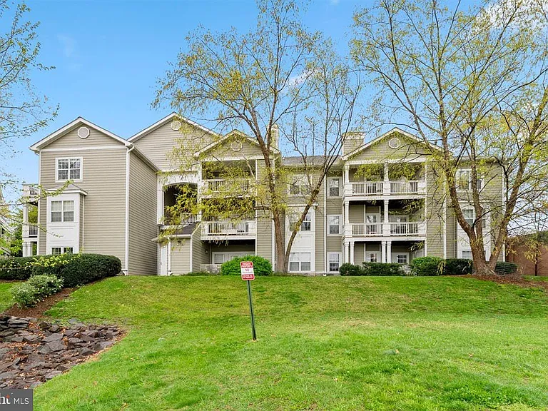 1708 Lake Shore Crest Dr #24 — Photo 25