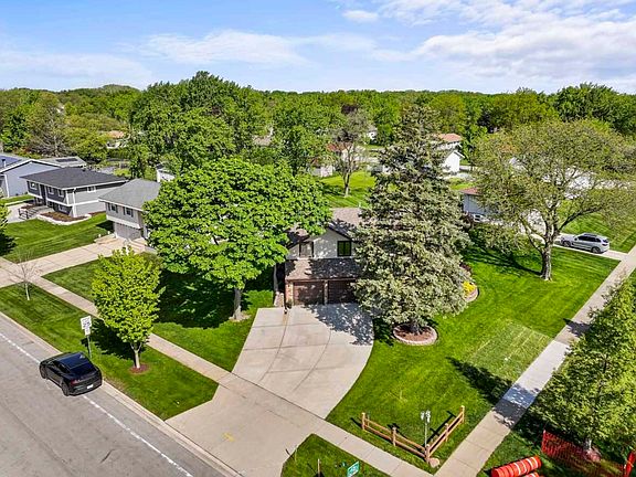 3rd image of 1214 Milton Ln
