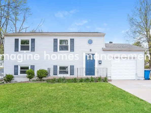 8917 W 101st St, Overland Park, KS 66212