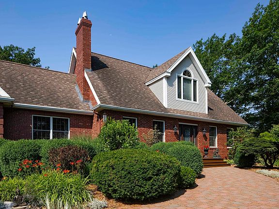 4th image of 2 Shepherds Ln