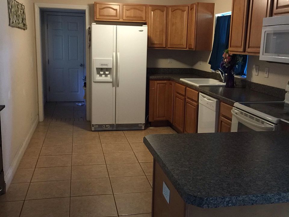 1st image of 515 Chatham Dr