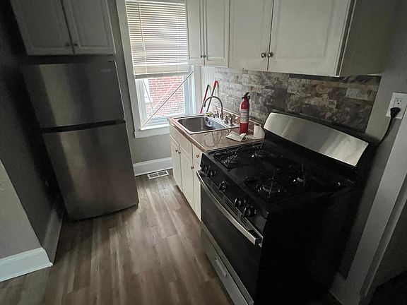 4th image of 207 Macdade Blvd Floor 1
