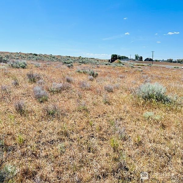 5th image of 5355 NE McConihe Rd