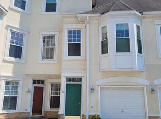 8 Barbican Way, Baltimore, MD 21208