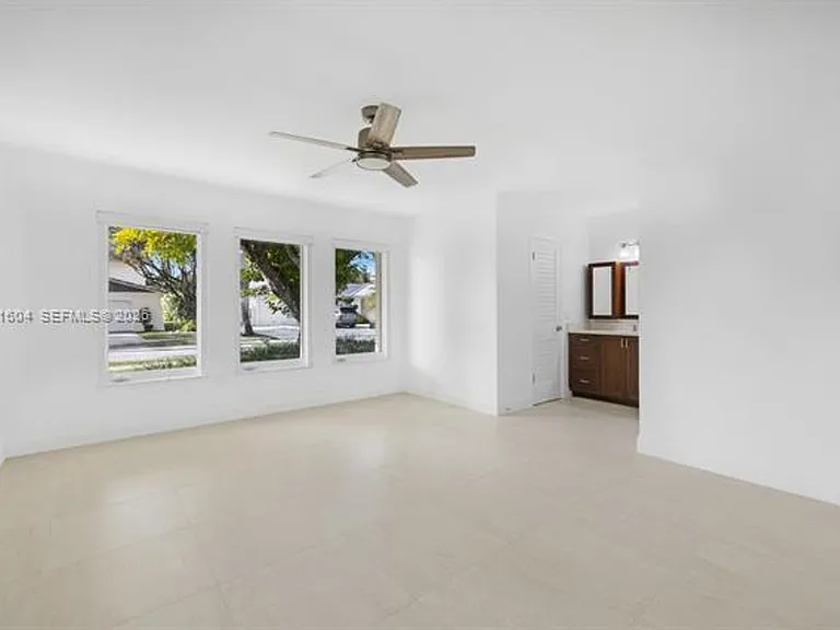 2045 SW 125th Ct — Photo 14