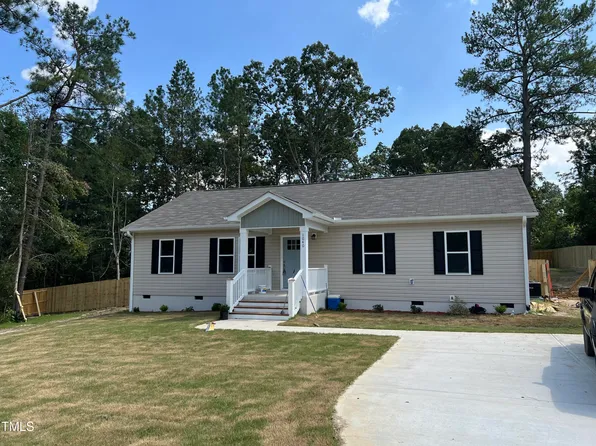 1040 McKay Dr, Spring Lake, NC 28390