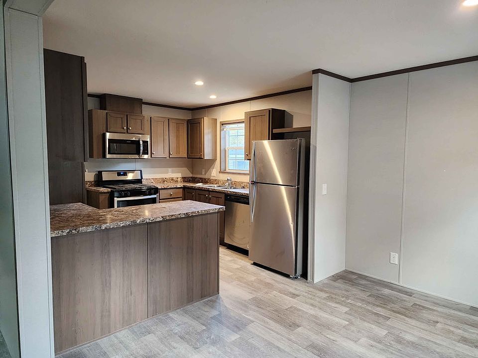 2nd image of 1267 Avenue A #132