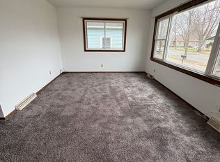 2712 Harvey St, La Crosse, WI 54603